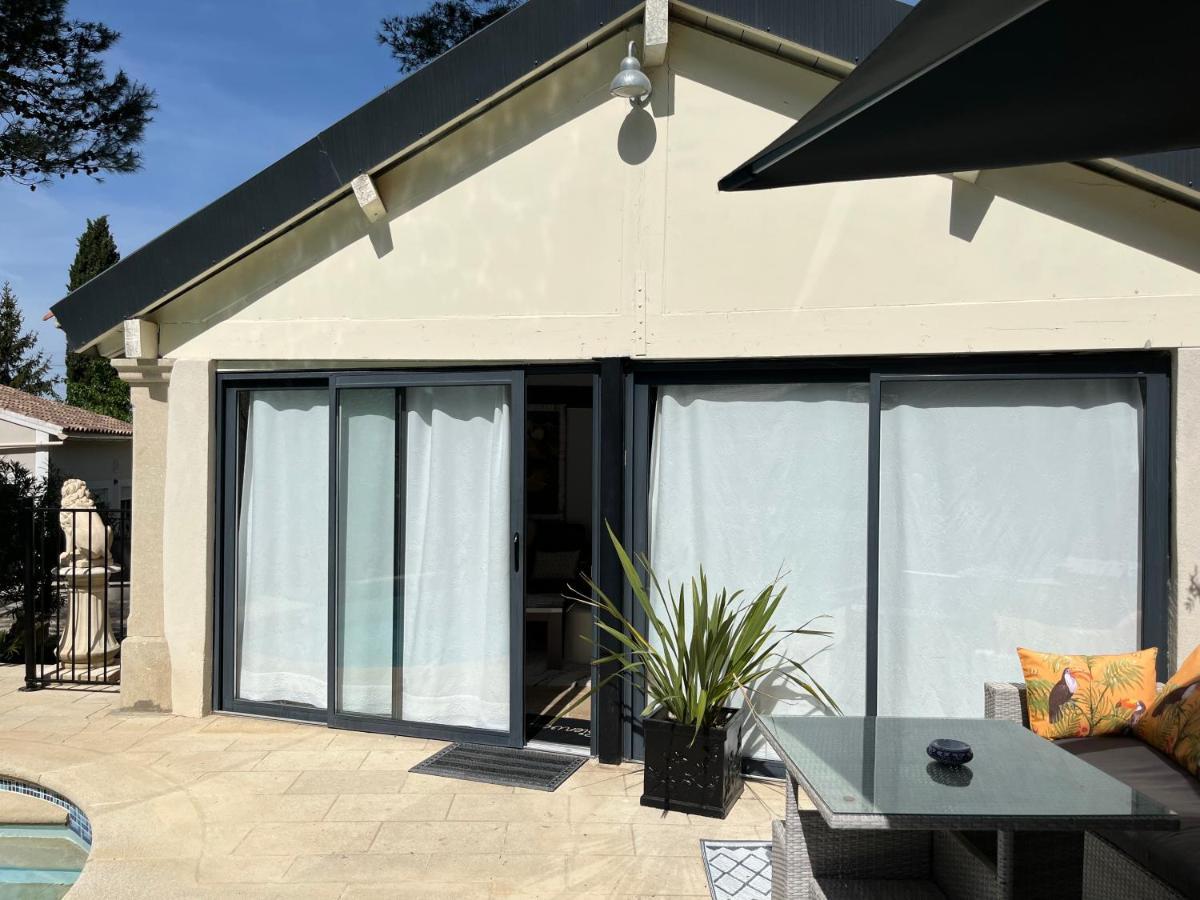 Gite Des Estelles "Axel" Avec Espace Jacuzzi Cavaillon Exterior photo