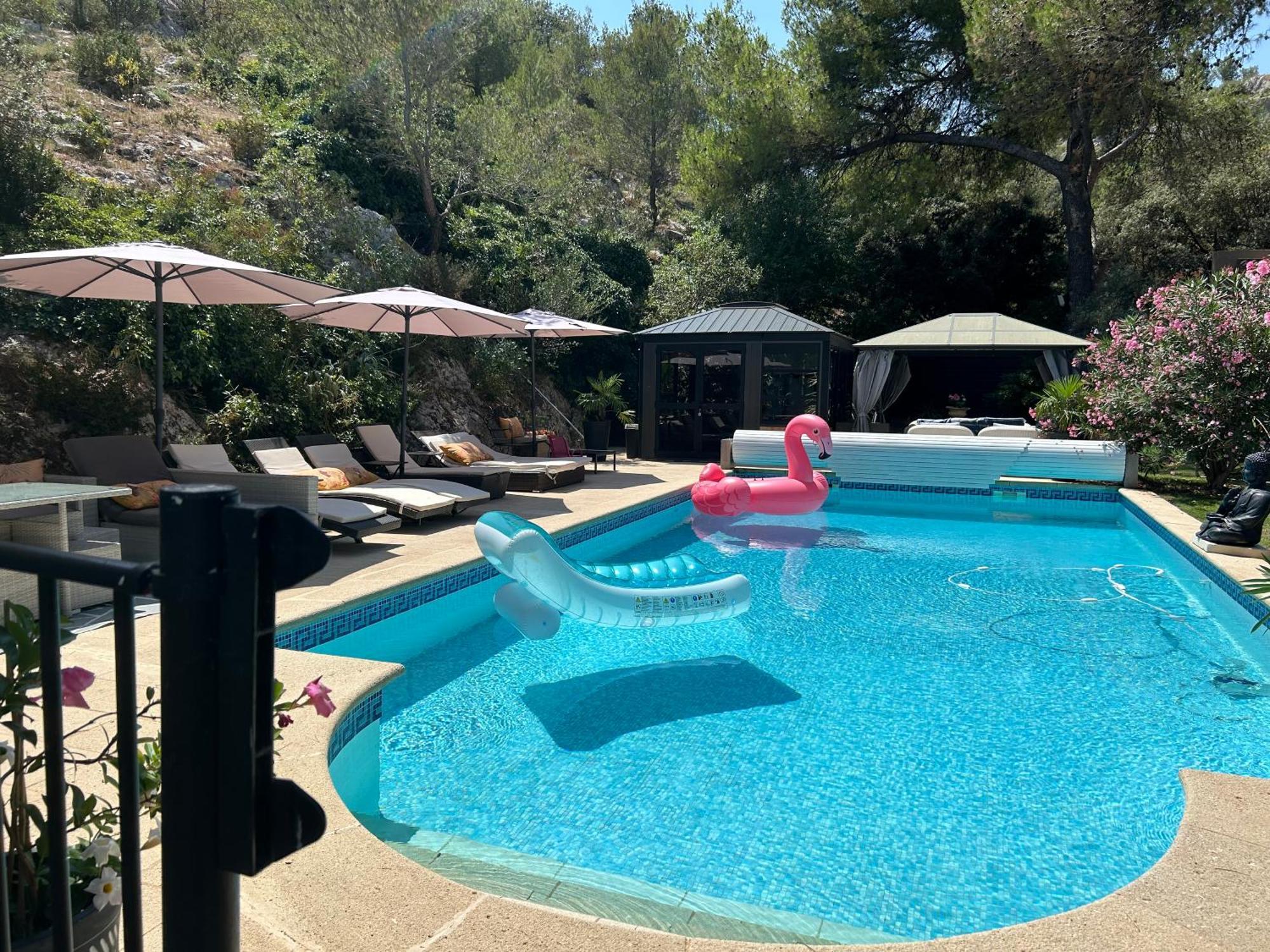 Gite Des Estelles "Axel" Avec Espace Jacuzzi Cavaillon Exterior photo